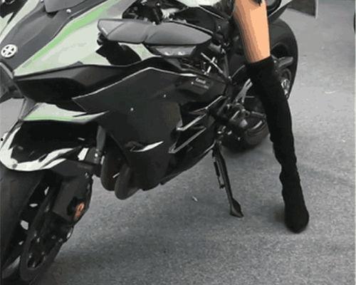 国产h2机车直播视频,性能与魅力的完美融合 第3张 国产h2机车直播视频,性能与魅力的完美融合 第3张